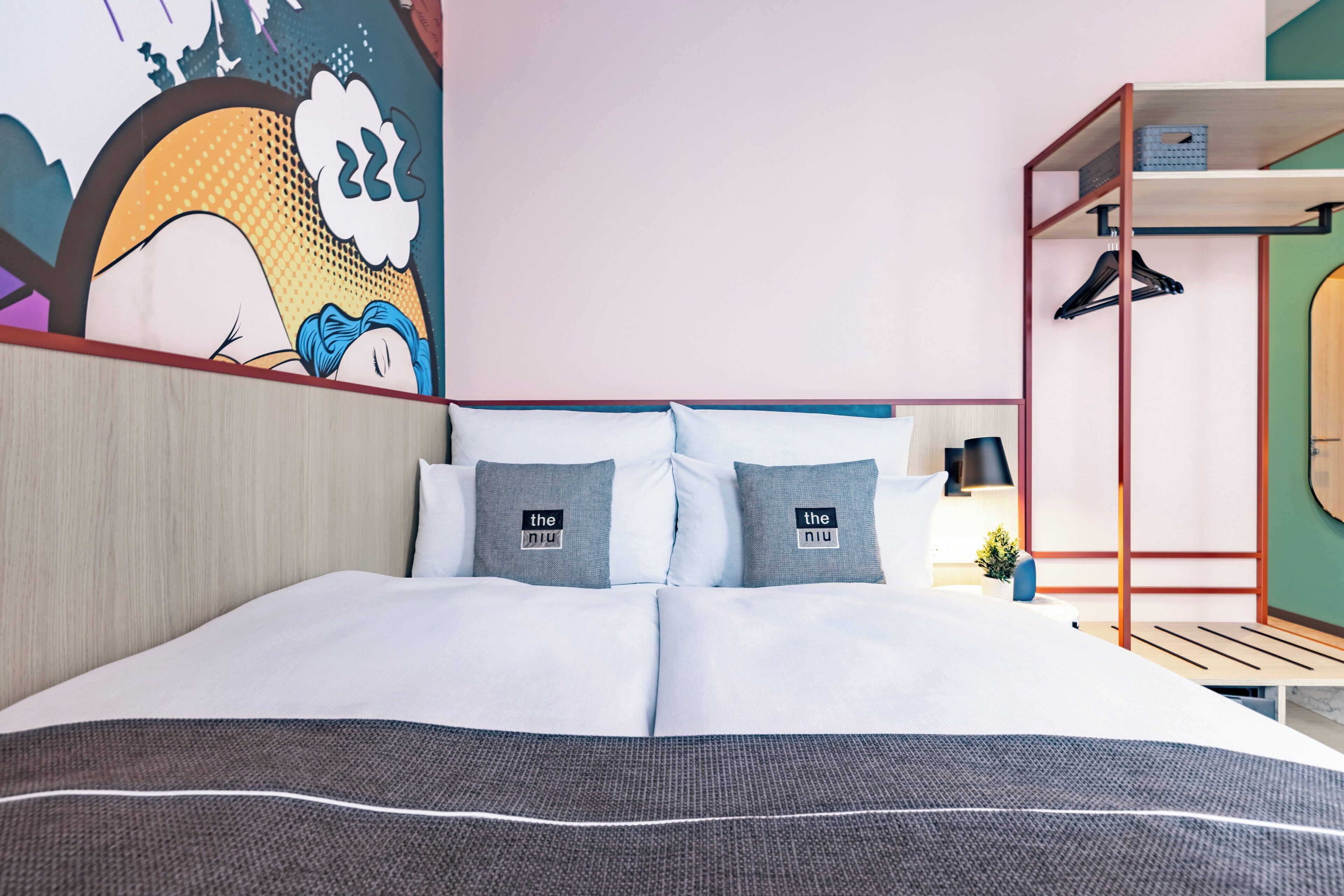 Standaard kamer, 1 tweepersoonsbed, toegankelijk voor mindervaliden | Een bureau, een laptopwerkplek, gratis babybedden, gratis wifi