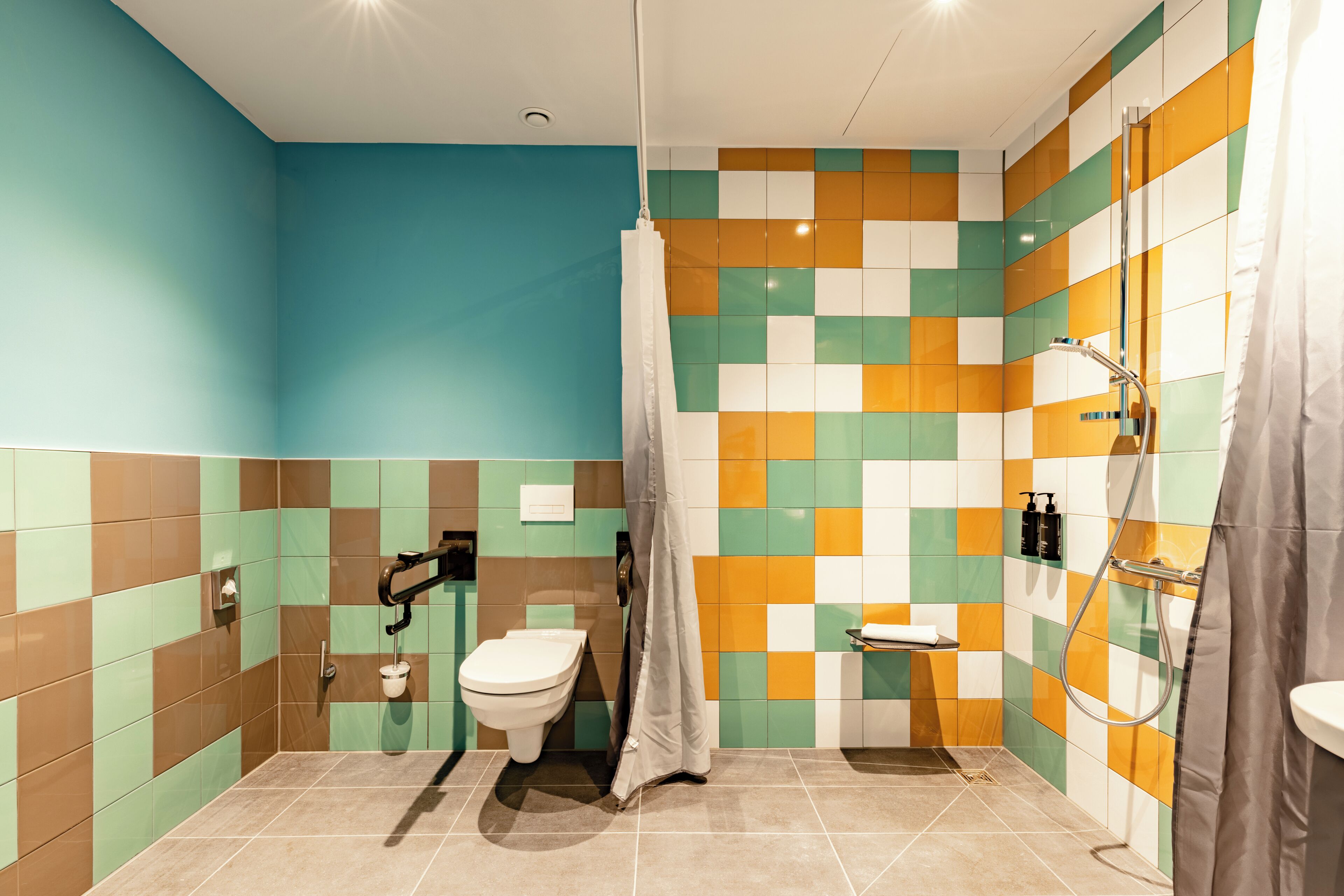 Standardzimmer, 1 Doppelbett, barrierefrei | Badezimmer | Dusche, umweltfreundliche Kosmetikartikel, Haartrockner, Handtücher