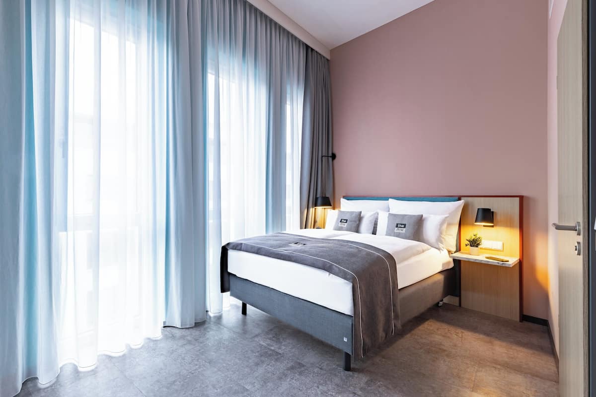 Desk, laptop workspace, free cots/infant beds, free WiFi