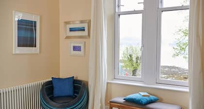Swan Cove Gourock 1 Bedroom Apartment With Stunning sea Views