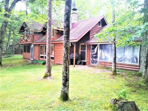 The Cottage on Schnur Lake