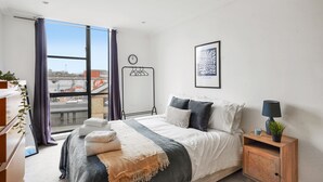 Unclassified image, 2 of 16, button - Spacious and peaceful London flat (Brentford)