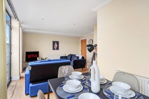 Apartment | Living area