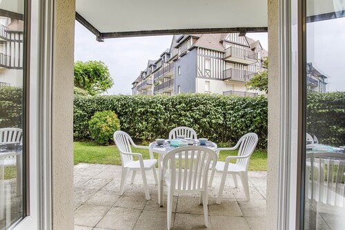 Appt T3 Refait à Neuf au Rez-de-jardin. Accès Direct Plage et à la Promenade MP