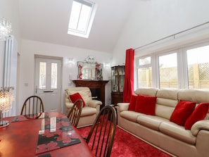 Living area - Barons Mews (Herne Bay)