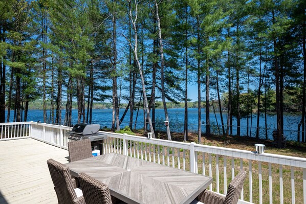 تناول الطعام بالخارج