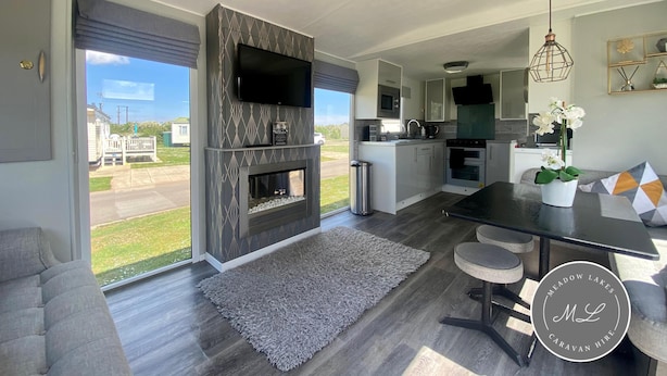 Apartment | Living area - 3 Bedroom Caravan - Golden Palm Resort (Skegness)