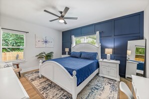 Desk, iron/ironing board, travel cot, free WiFi - Vilano Beach | Heated Pool | Walk to Beach (Saint Augustine)