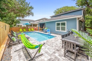 A heated pool - Vilano Beach | Heated Pool | Walk to Beach (Saint Augustine)