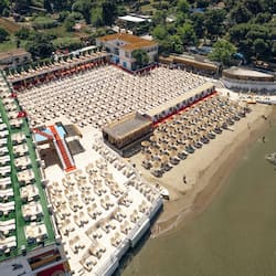 Plage privée, navette gratuite vers la plage, bar de plage