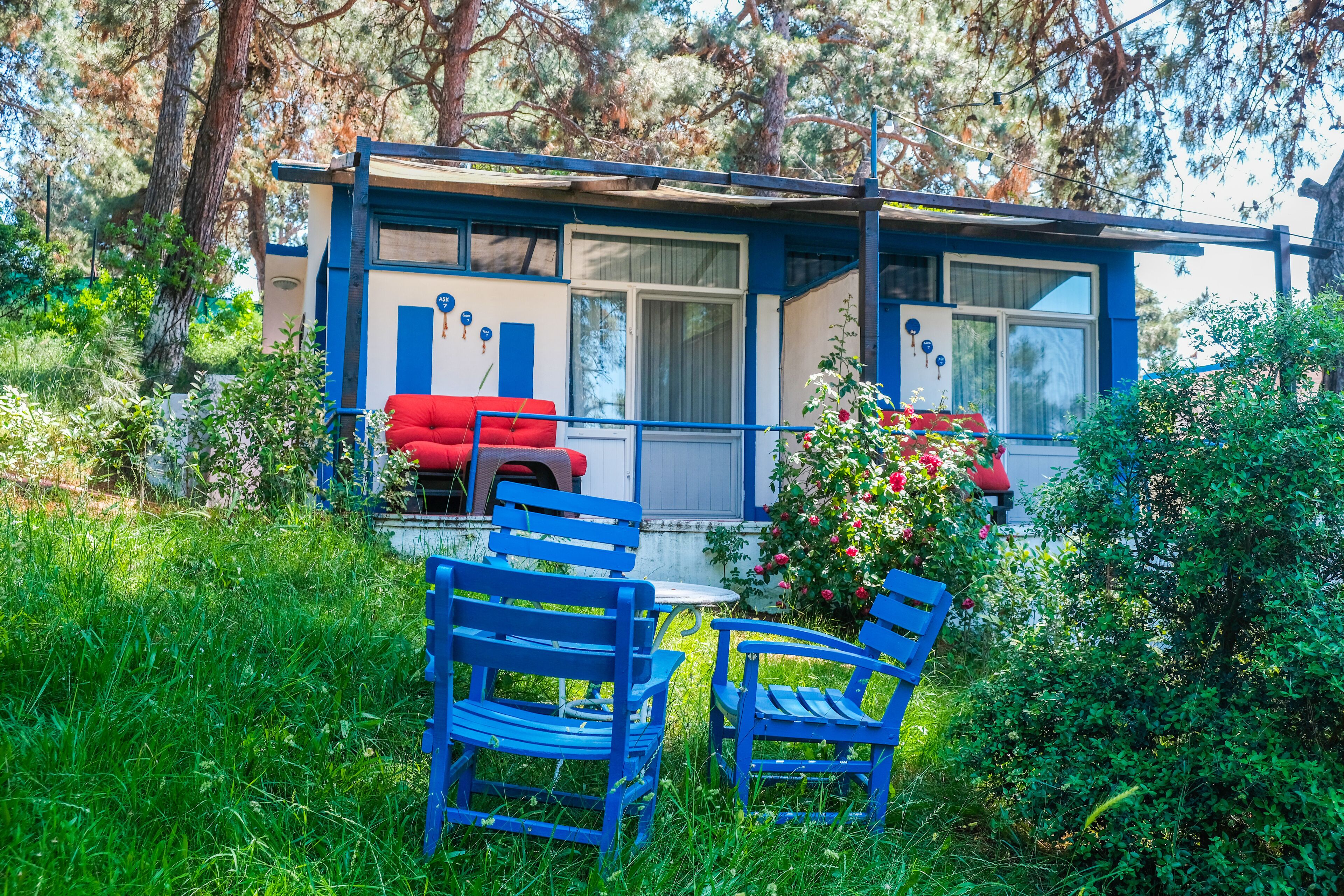 Bungalow Standard, vue jardin | Espace de travail pour ordinateur portable, draps fournis