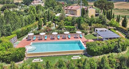 Villa San Gerbero amazing villa casale with p/pool and jacuzzi bath