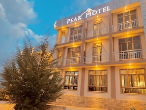 Exterior - PEAK HOTEL (Karatu)