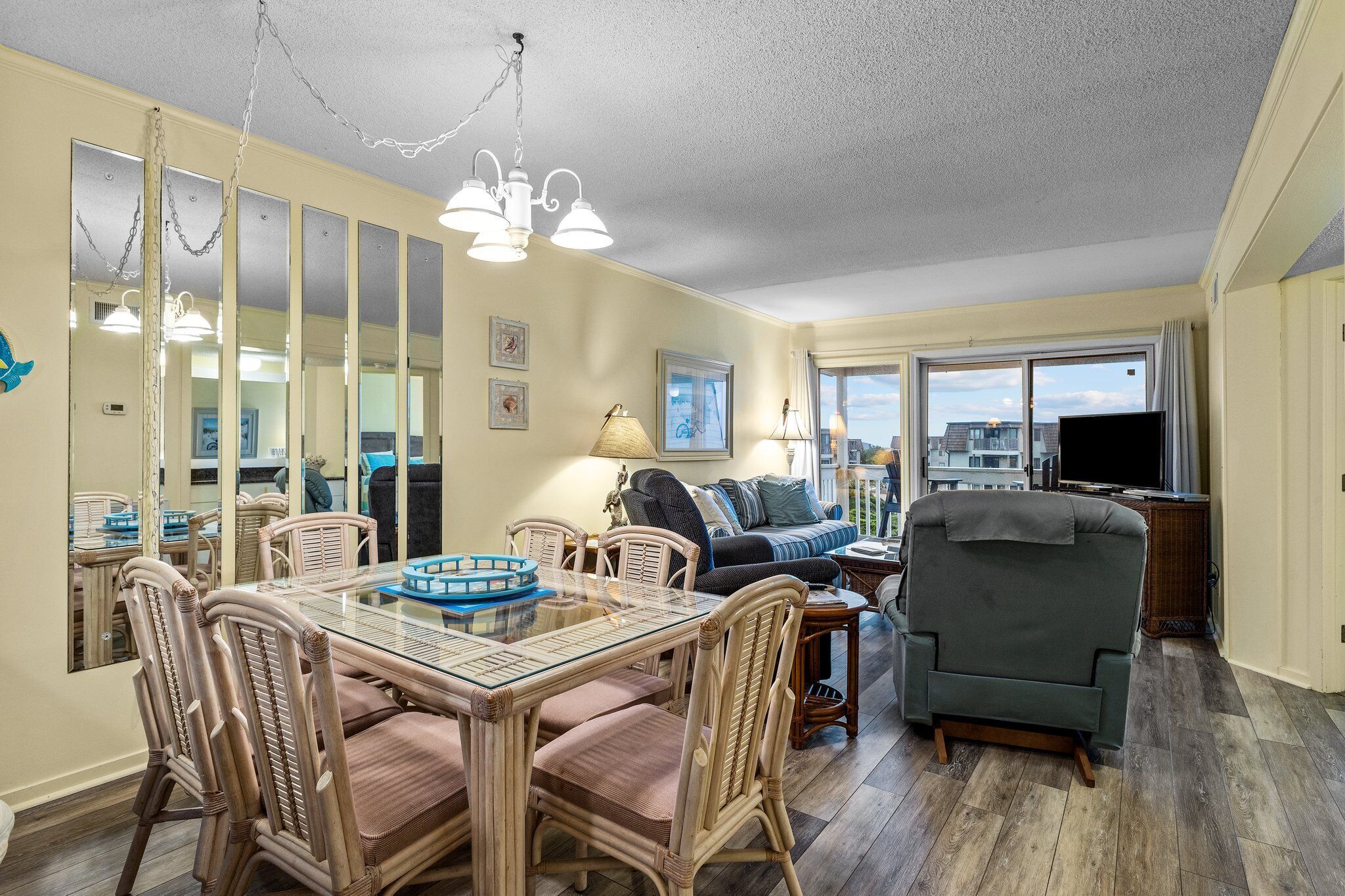 Oceanside Condo with family friendly amenities!