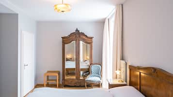 Superior Room, Balcony, Lake View | 1 bedroom, in-room safe, individually decorated, individually furnished