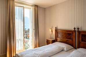 Chambre Romantique, balcon | Coffres-forts dans les chambres, décoration personnalisée