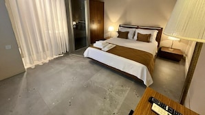 디럭스룸 | 고급 침구, 다리미/다리미판, 무료 WiFi, 침대 시트