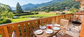 Apartment Samoens, 50m to Telecabine, 3 bedrooms, Balcony - Alps Accommodation