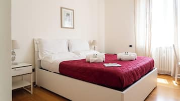 Standard Room, 1 Queen Bed, Shared Bathroom, City View | Down duvets, memory-foam beds, desk, laptop workspace