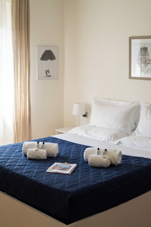 Superior Room, 1 Queen Bed, Private Bathroom, City View | Down duvets, memory-foam beds, desk, laptop workspace - Casa Vivaldi by BeHome Suites&Apartments (Verona)
