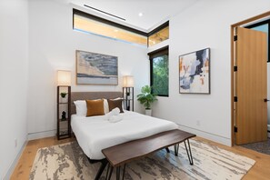 6 室のベッドルーム、アイロン / アイロン台、WiFi、ベッドシーツ