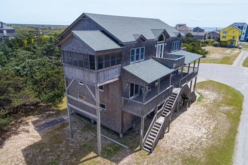 Oceanside Frisco Home w/ Hot Tub, Elevator, Game Room, and Nearby Beach Access