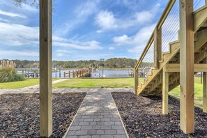 Property grounds - Yacht View: Serene, Dog-friendly Home on Intracoastal Waterway (Oak Island)