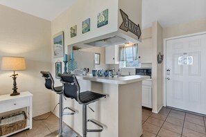 Fridge, microwave, oven, stovetop - Sweet studio condo with great view of the ship channel! (Port Aransas)