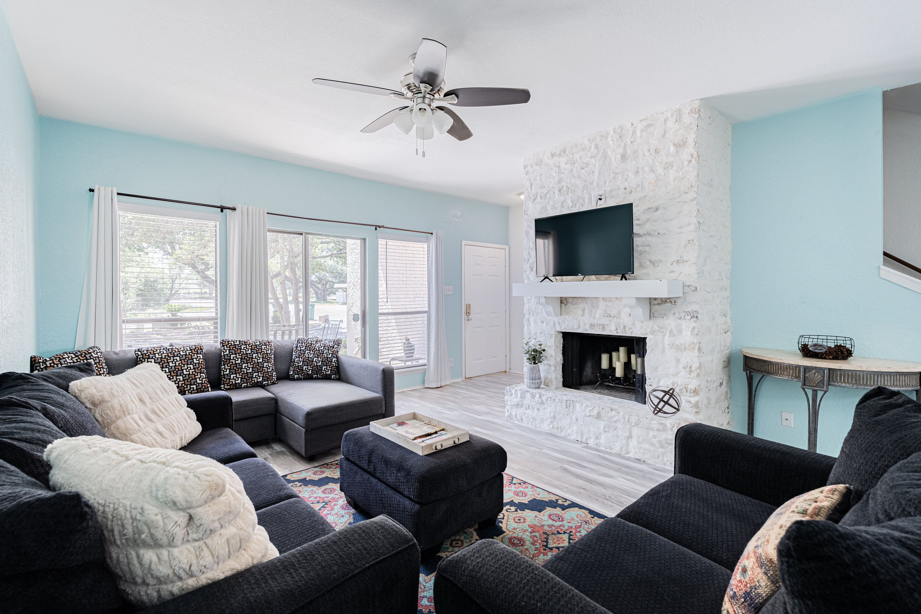 Lavish Lakeside Townhome - Water Access!