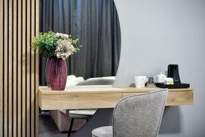 Romantic Room 003 | In-room safe, individually decorated, individually furnished - Florek & Florica (Krizevci)