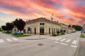Exterior - Florek & Florica (Krizevci)