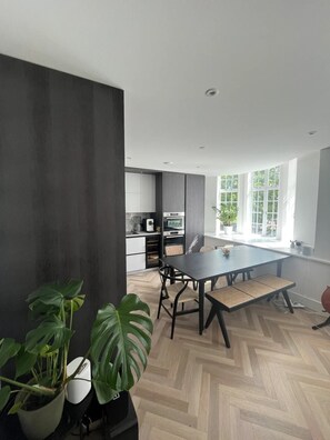 Basic-Apartment, 1 King-Bett und Schlafsofa | Unterkunftsgelände