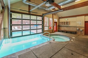 Condo, 2 quartos | Piscina