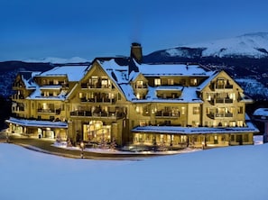Condo, 2 quartos | Fachada