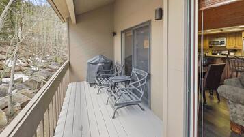 Condo, 3 Bedrooms | BBQ/picnic area
