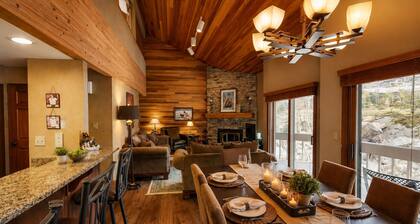 1791 Lakeside Getaway At Deer Valley! Outdoor Heated Pool & Hot Tubs! 2 Bedroom Condo by RedAwning