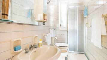 Bidet, serviettes fournies