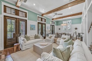 Smart TV - Near Camp WaterColor- Sandy Feet by Royal Destinations (Santa Rosa Beach)