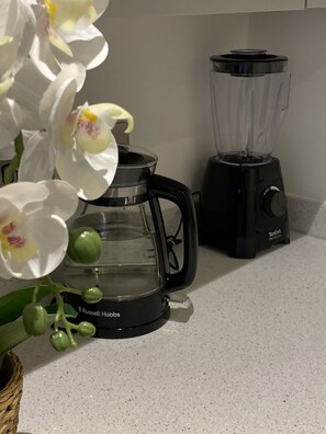 Coffee and/or coffee maker - Luxury 1 bedroom apartment in MCR city. (Salford)