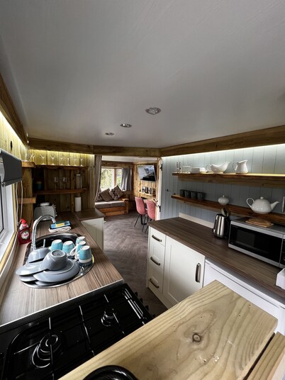 Y Caban - sleeps 4 guests in 2 bedrooms