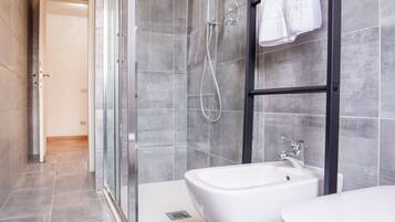 Doccia, bidet