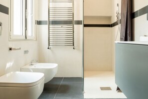 Shower, bidet