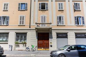 Exterior - The Best Rent - Colorful Apartment in Milan Sondrio area (Milano)