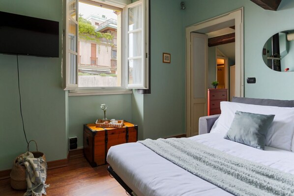 1 Schlafzimmer, Schreibtisch