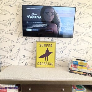 Interior - Beach Block Condo - Steps to the beach! (Ocean City)