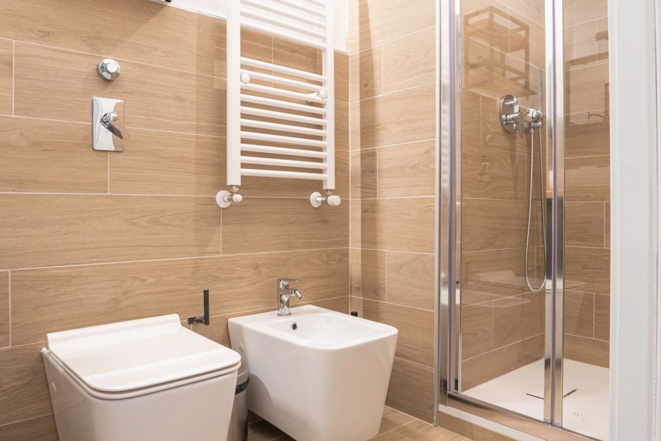 Dusche, Bidet