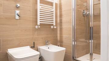 Dusche, Bidet