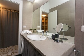 Regadera y bidet 