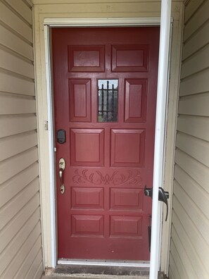 Exterior detail - Sweet Home/Ft. Sill- 6 minutes/11 guests/4 BEDR/5QBED/2FBA/Pet Welcome (Lawton)