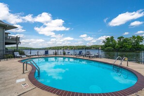 Pool - The VIEW @ Farr Shores! (Hot Springs)